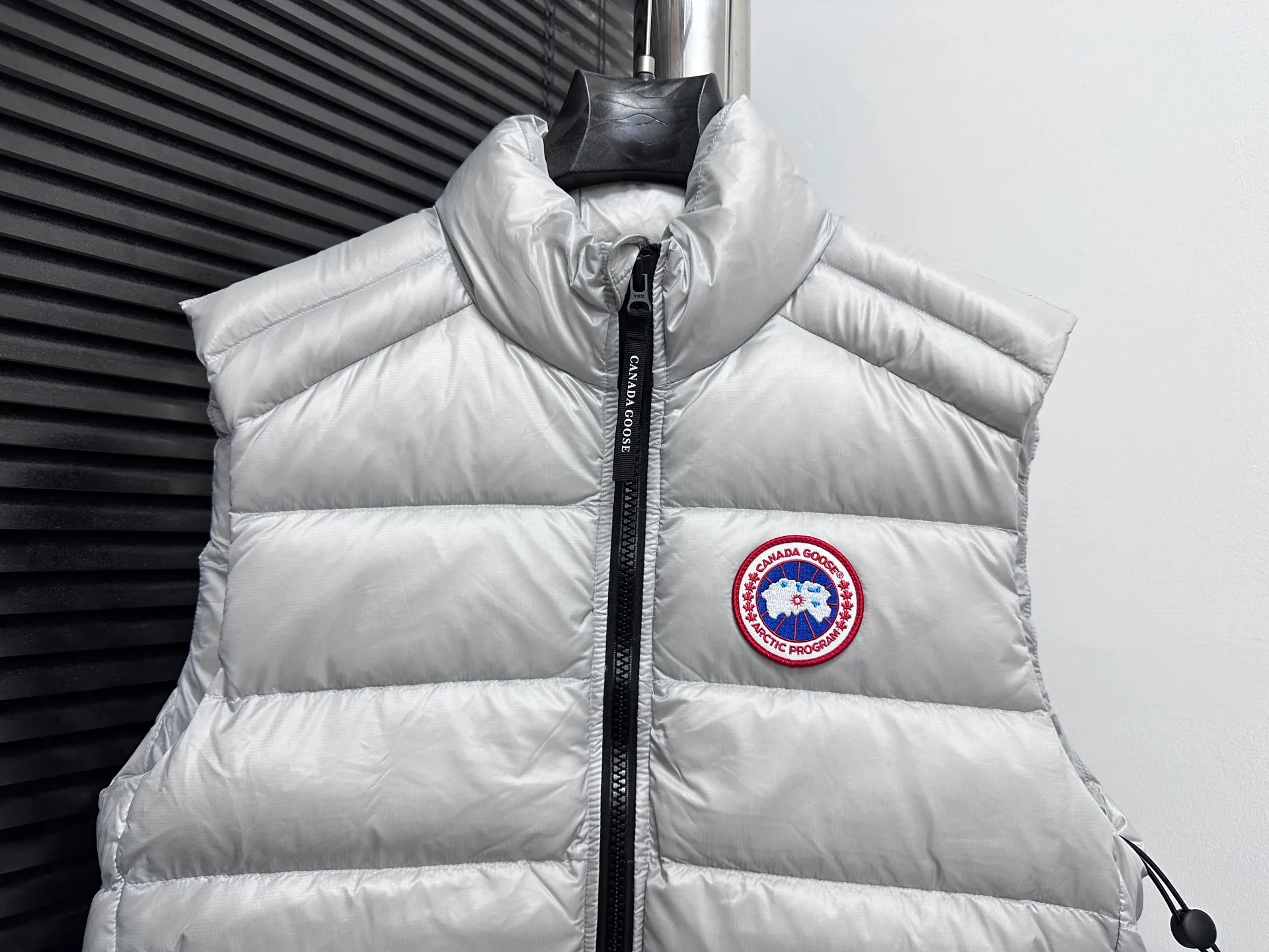 P560 [Canada Goose] CROFTON light down vest R water-repellent treatment Winall windproof fabric 700-fill down capacity Original molding Detailed production The upper body effect is stunning Exclusively available on the Xiaohongshu purchasing platform The highest version on the market Code number: XS-XXL
